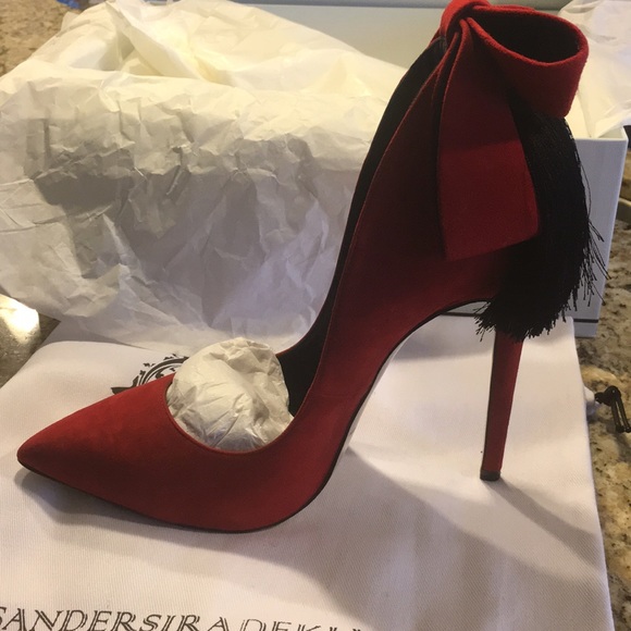 Aleksander Siradekian Izo Bow - Picture 8 of 8